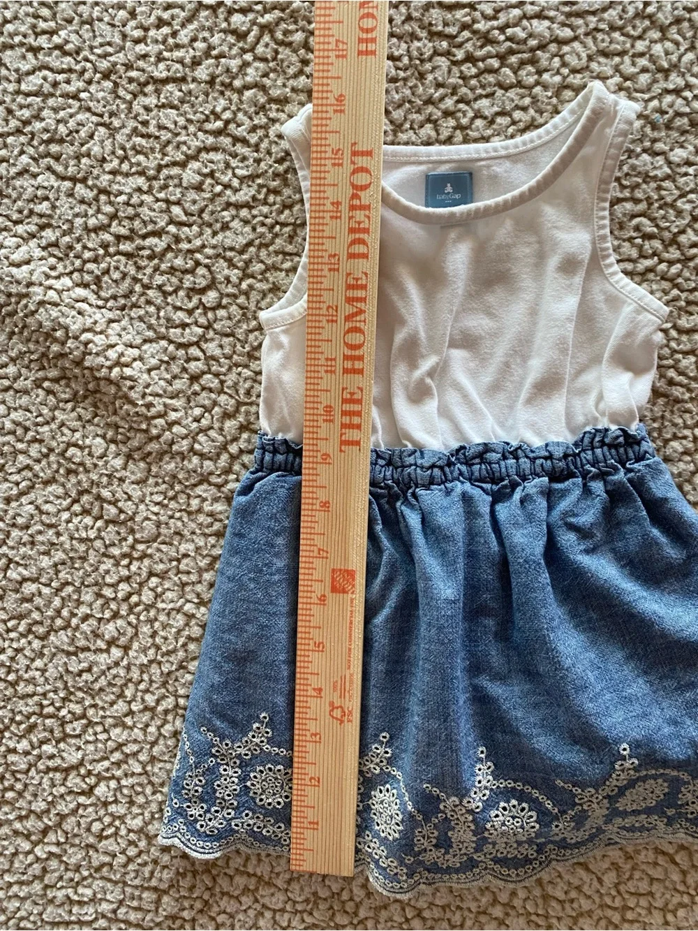 GAP sleeveless white